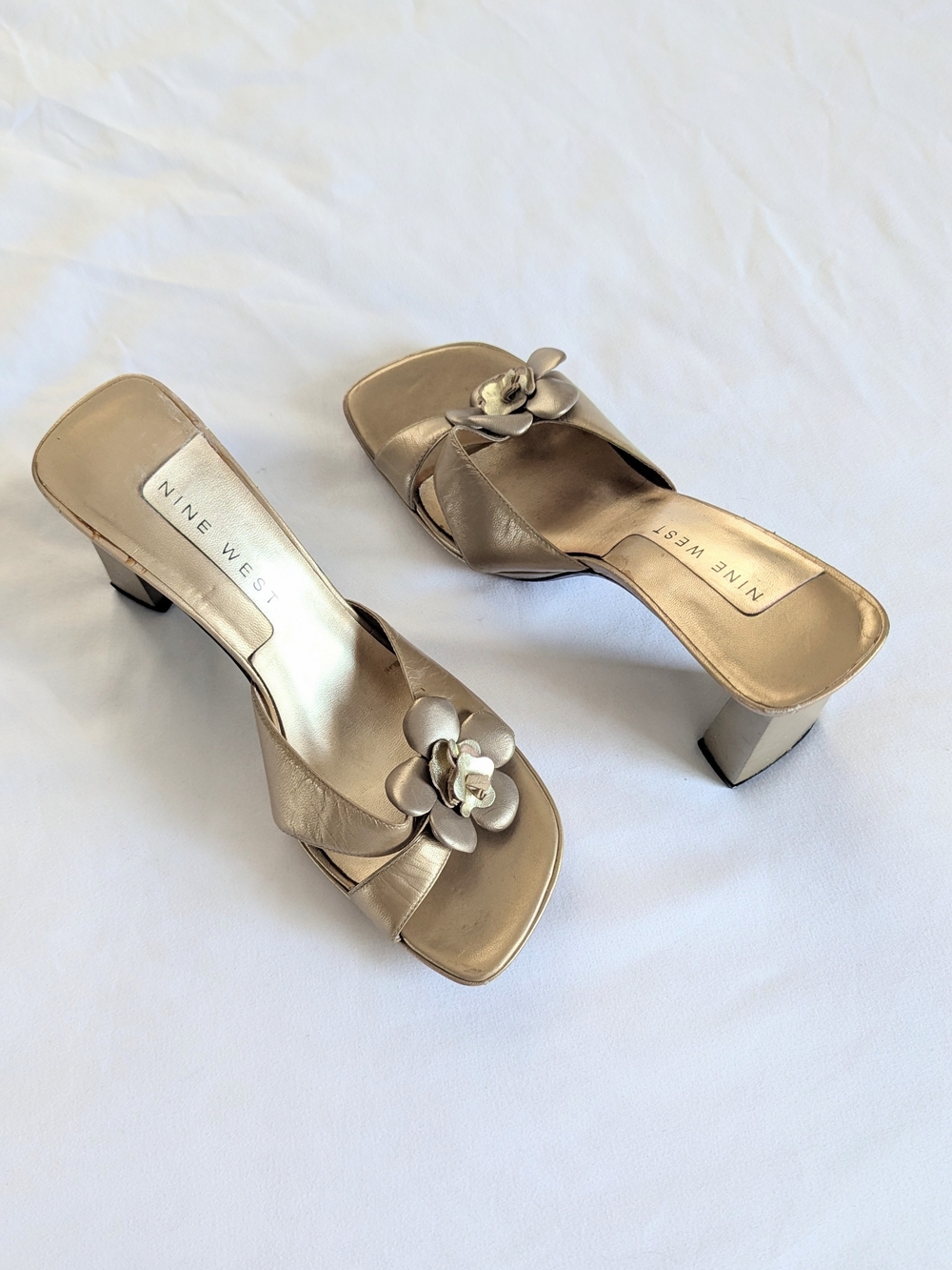 Nine West Women's Metallic Gold Floral Block Heel Sandals